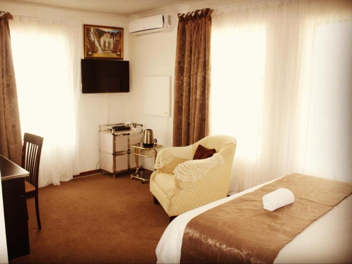Moshitametsi Guesthouse Kempton Park Exterior photo
