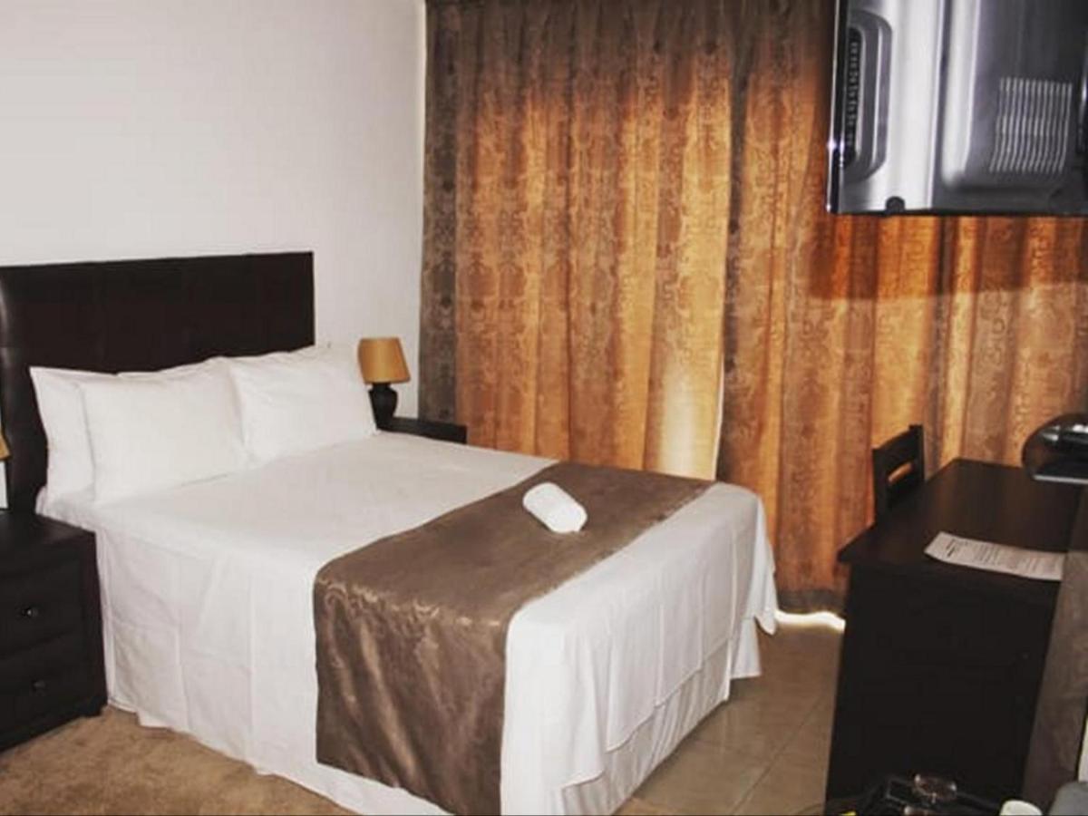 Moshitametsi Guesthouse Kempton Park Exterior photo