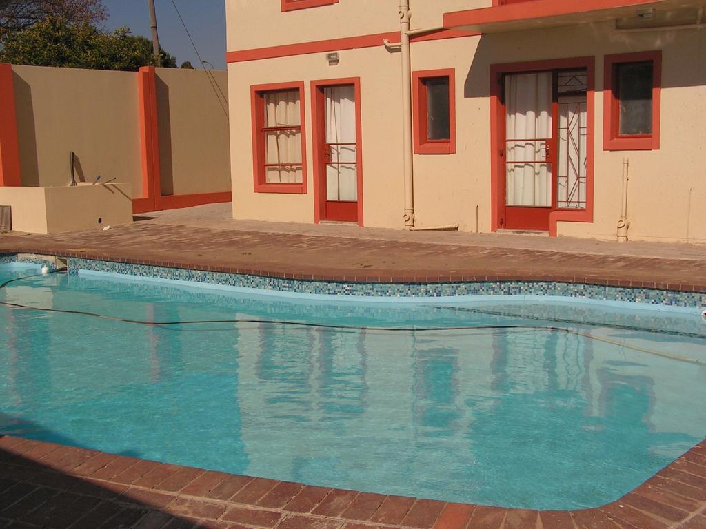 Moshitametsi Guesthouse Kempton Park Exterior photo