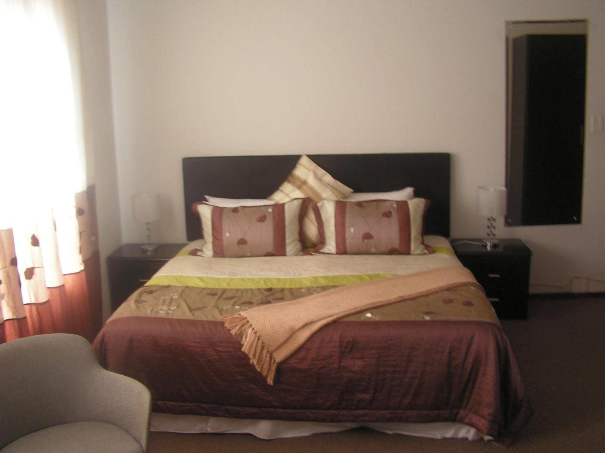 Moshitametsi Guesthouse Kempton Park Exterior photo