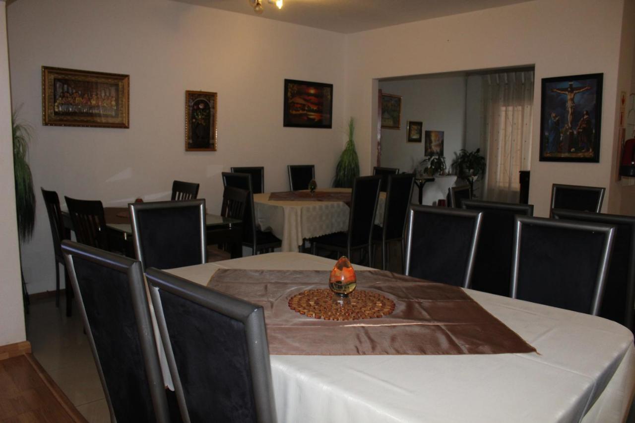 Moshitametsi Guesthouse Kempton Park Exterior photo